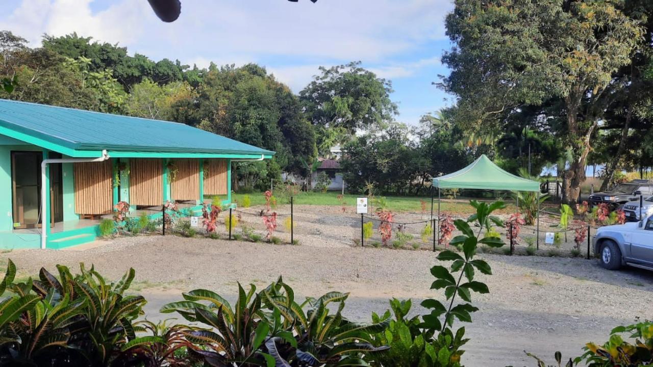 Playa Blanca Macaw Hotel Conte ภายนอก รูปภาพ